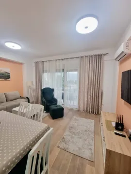 Rent, three bedroom apartment, 90m², Bečići, Budva - image 2