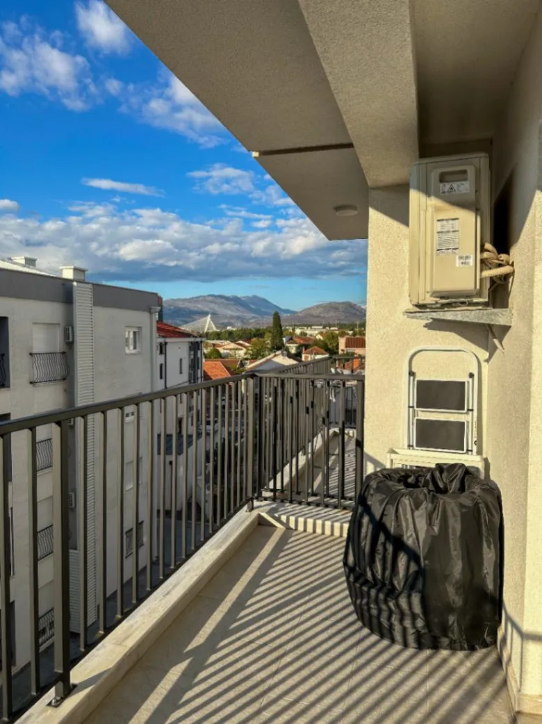 Izdavanje, jednosoban stan, 48m², Stara Varoš, Podgorica