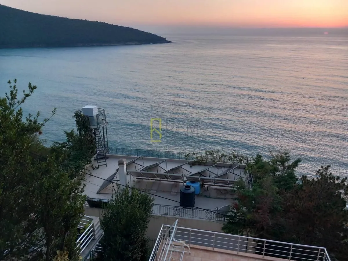 Sale, house, 380m², Kruče, Ulcinj