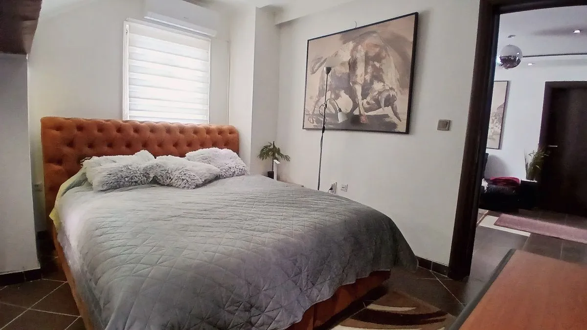 Rent, four bedroom apartment, 110m², Kalenić Pijaca, Vračar Sve Podlokacije