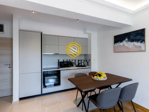 Rent, two bedroom apartment, 71m², Bečići, Budva - image 10