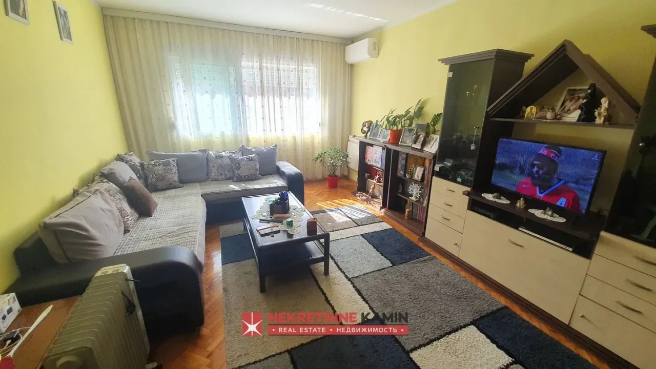 Prodaja, dvosoban stan, 64m², Centar, Bar
