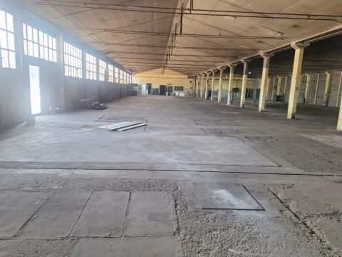 Izdavanje, poslovni prostor, 1500m², Klisa, Novi Sad Sve Podlokacije - image 3