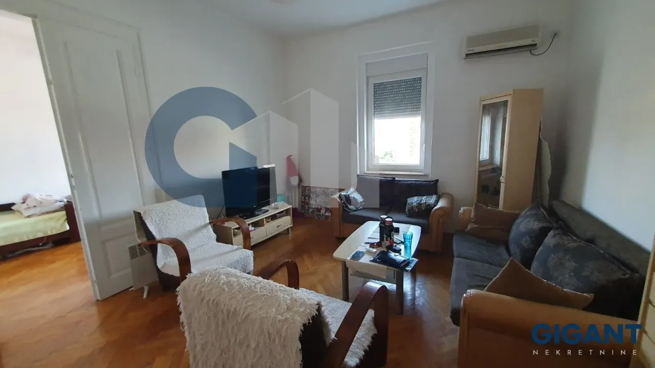 Prodaja, dvosoban stan, 65m², Stari Grad, Beograd