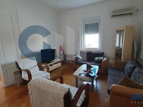 Prodaja, dvosoban stan, 65m², Stari Grad, Beograd