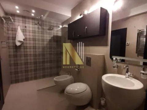 Sale, four bedroom apartment, 176m², Centar, Novi Sad - image 14