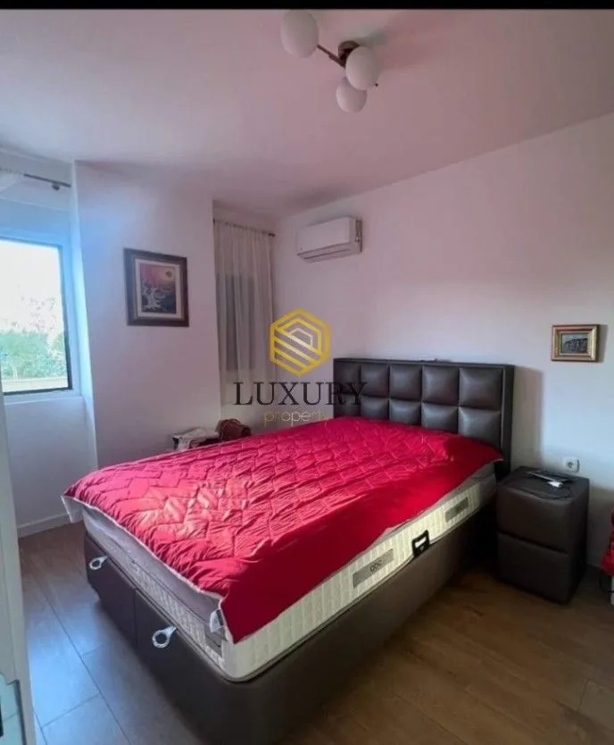 Sale, apartment, 43m², Centar, Bar
