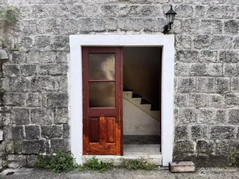 Prodaja, kuća, 300m², Risan, Kotor - image 5