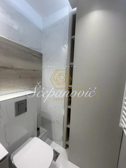 Izdavanje, dvosoban stan, 52m², Grbavica, Novi Sad Sve Podlokacije