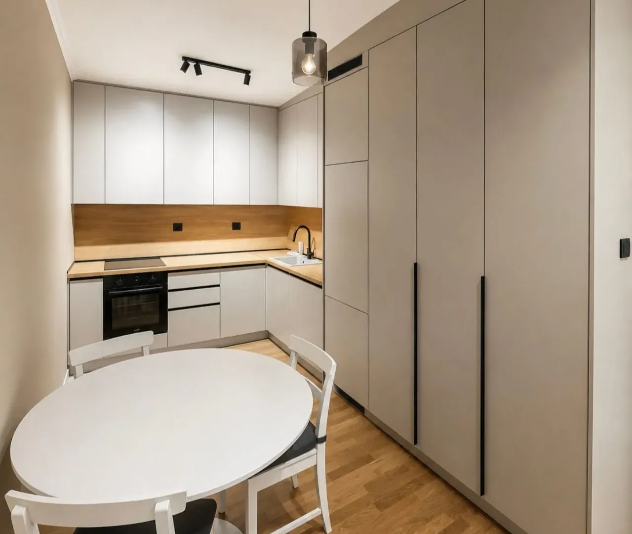 Prodaja, dvosoban stan, 92m², Centar, Podgorica