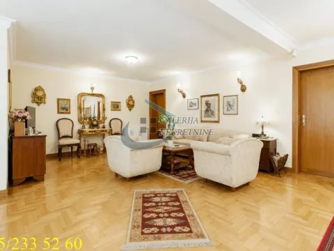 Prodaja, kuća, 300m², Dušanovac, Voždovac Sve Podlokacije - image 2