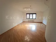 Izdavanje, trosoban stan, 147m², Kalenić Pijaca, Vračar Sve Podlokacije - image 13