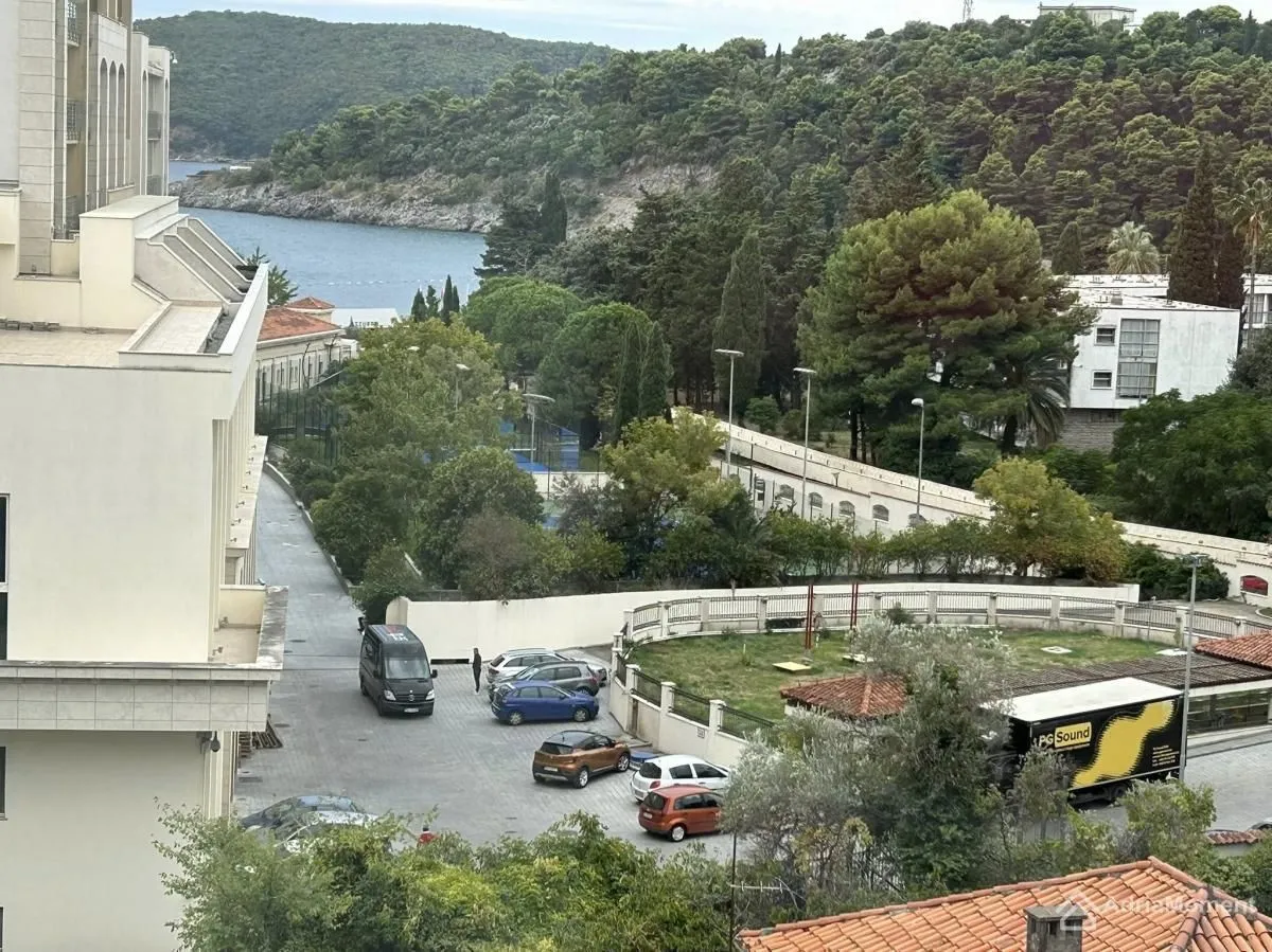 Sale, two bedroom apartment, 84m², Bečići, Budva