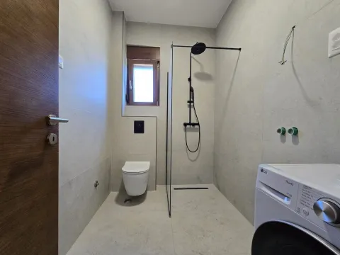 Prodaja, stan, 47m², Vezirov Most, Podgorica - image 14