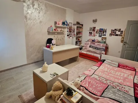 Rent, three bedroom apartment, 100m², Pejton, Podgorica - image 6