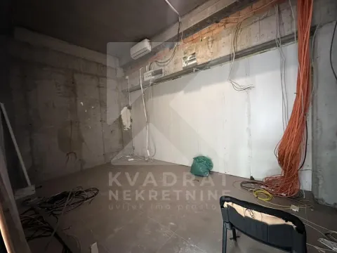 Rent, office space, 362m², Ljubović, Podgorica - image 37