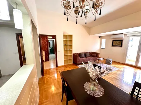 Prodaja, dvosoban stan, 92m², City Kvart, Podgorica - image 2