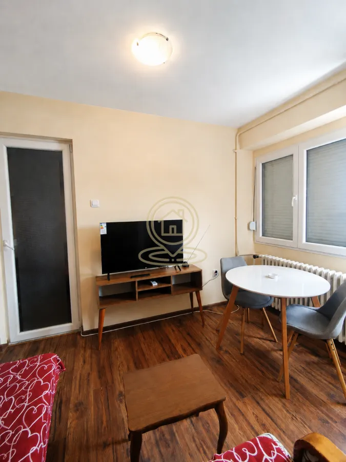 Prodaja, jednosoban stan, 42m², Centar, Kragujevac