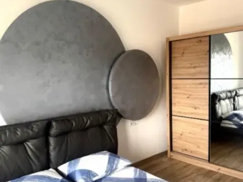 Prodaja, jednosoban stan, 49m², Ulcinj, Crna Gora - image 9