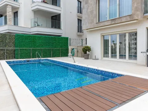 Sale, house, 400m², Bečići, Budva - image 23