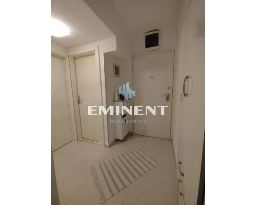 Rent, three bedroom apartment, 70m², Crveni Krst, Beograd