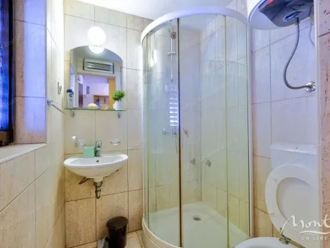 Prodaja, kuća, 67m², Orahovac, Kotor - image 32