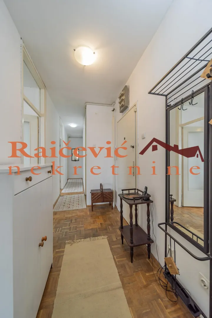 Prodaja, trosoban stan, 72m², Crveni Krst, Beograd