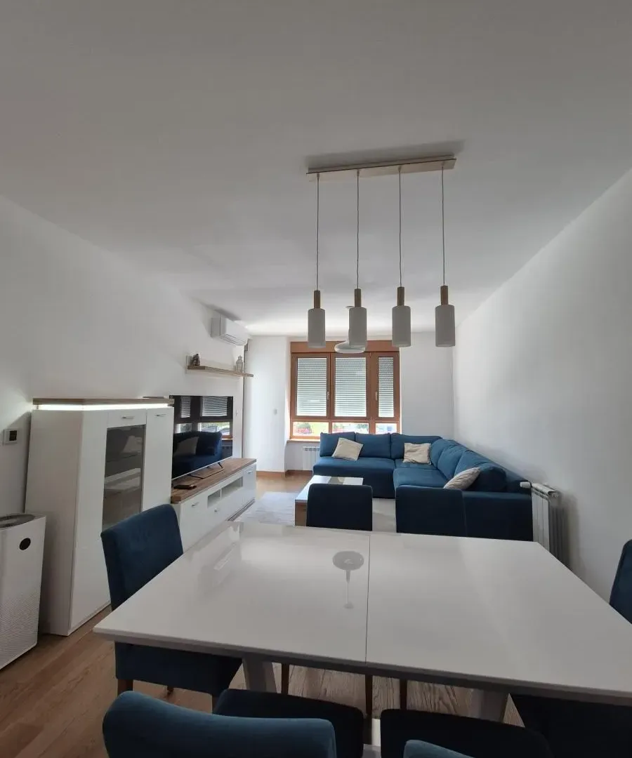 Izdavanje, trosoban stan, 88m², Novi Beograd Sve Podlokacije, Beograd
