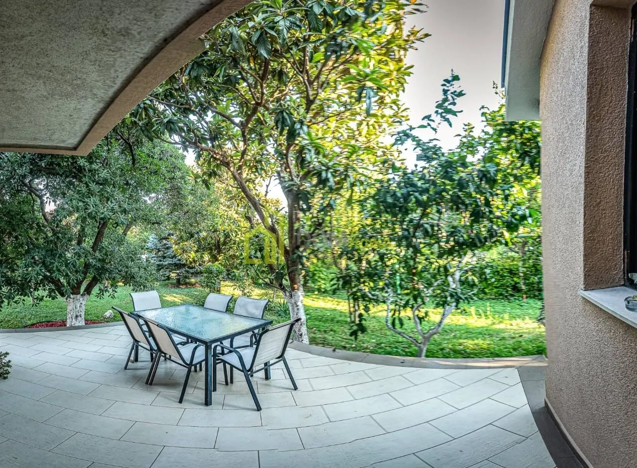 Sale, house, 280m², Masline, Podgorica