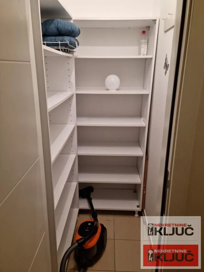 Prodaja, dvosoban stan, 48m², Nova Detelinara, Novi Sad Sve Podlokacije