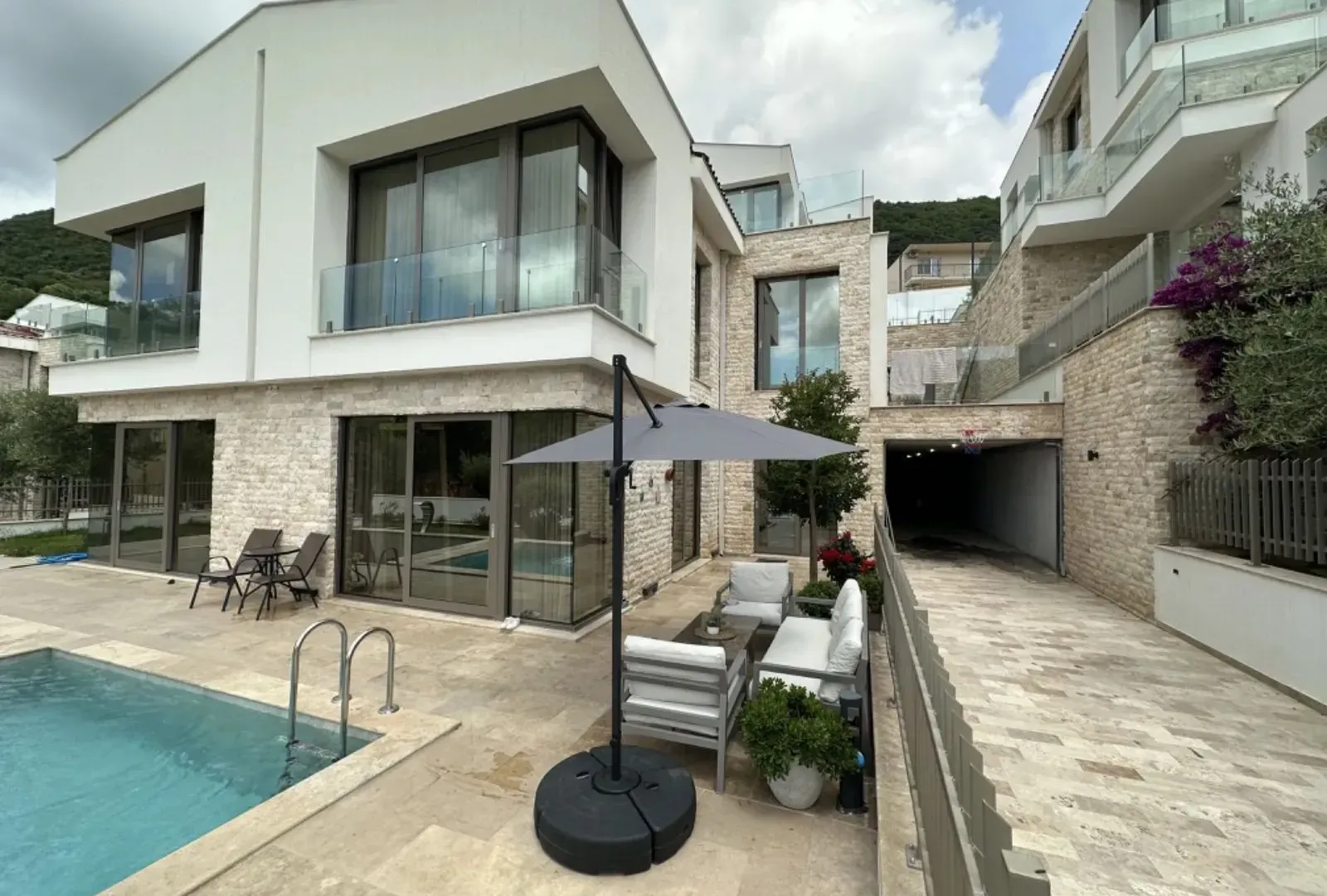 Prodaja, kuća, 400m², Kumbor, Herceg Novi