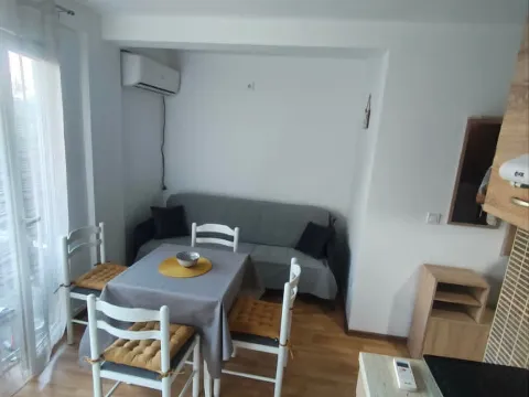 Izdavanje, jednosoban stan, 30m², Đenovići, Herceg Novi - image 2