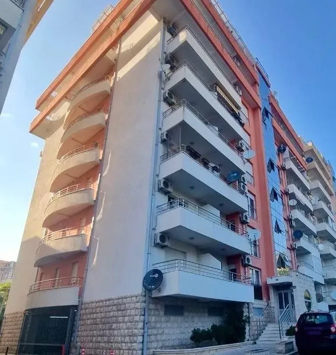 Rent, one bedroom apartment, 44m², Babilonija, Budva