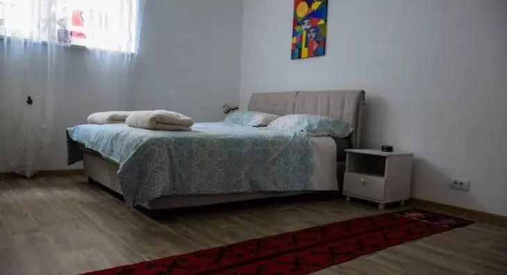 Izdavanje, dvosoban stan, 70m², Slavija, Vračar Sve Podlokacije