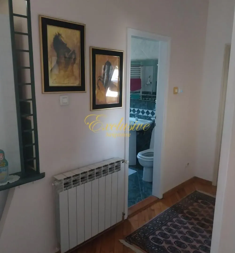 Sale, four bedroom apartment, 105m², Stari Grad, Beograd