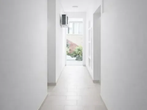 Izdavanje, poslovni prostor, 275m², Stari grad, Novi Sad - image 14