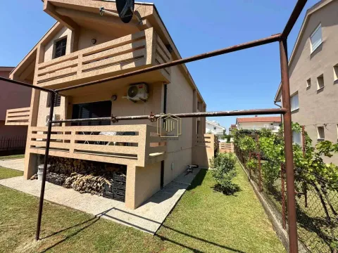 Prodaja, kuća, 250m², Stari Aerodrom, Podgorica - image 3