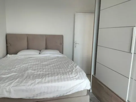 Izdavanje, jednosoban stan, 43m², Tivat, Crna Gora - image 6