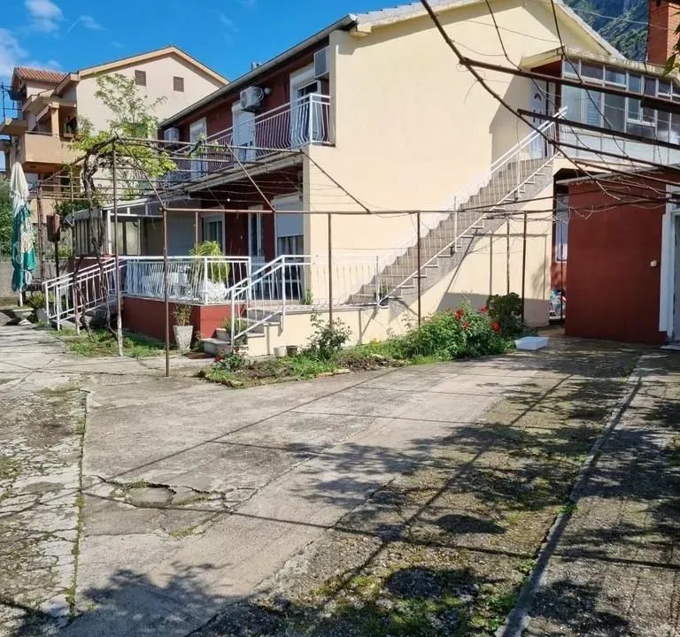 Prodaja, kuća, 160m², Dobrota, Kotor