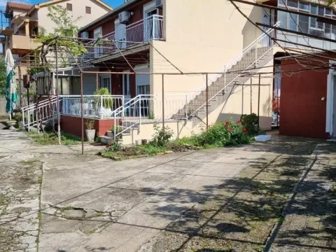 Prodaja, kuća, 160m², Dobrota, Kotor - image 1