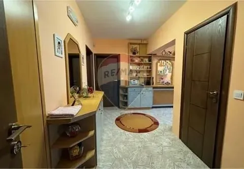 Sale, house, 1874m², Centar, Bar - image 25