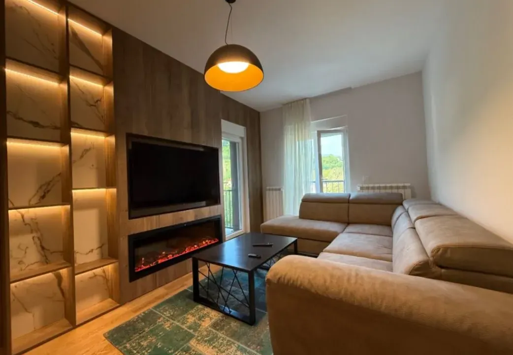 Prodaja, dvosoban stan, 58m², Centar, Kolašin