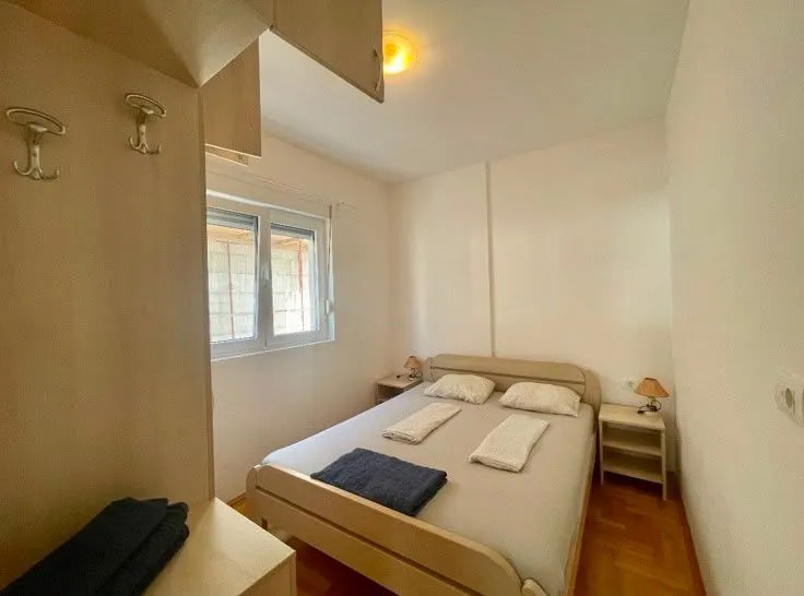 Rent, one bedroom apartment, 57m², Rozino, Budva