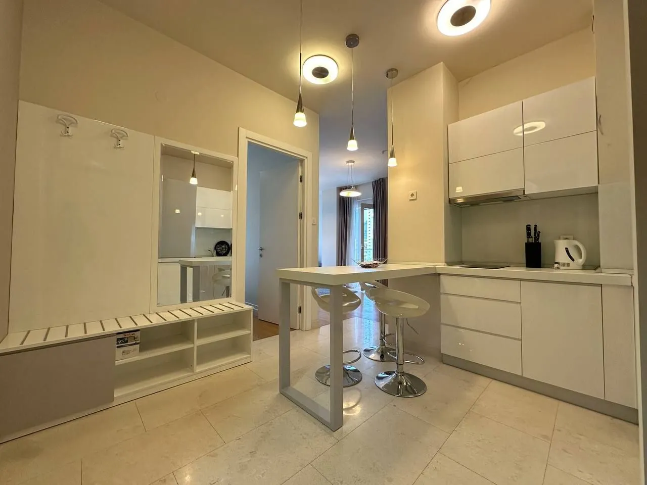 Rent, one bedroom apartment, 62m², Tre Canne, Budva