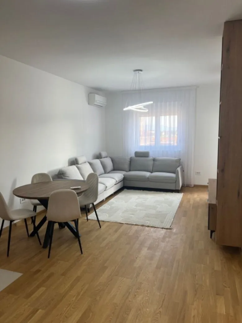 Izdavanje, jednosoban stan, 47m², Stari Aerodrom, Podgorica