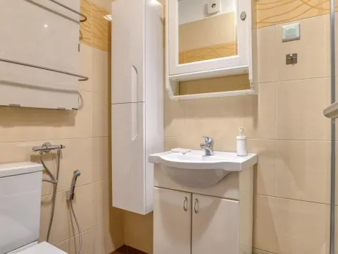 Prodaja, jednosoban stan, 40m², Gorica C, Podgorica - image 12