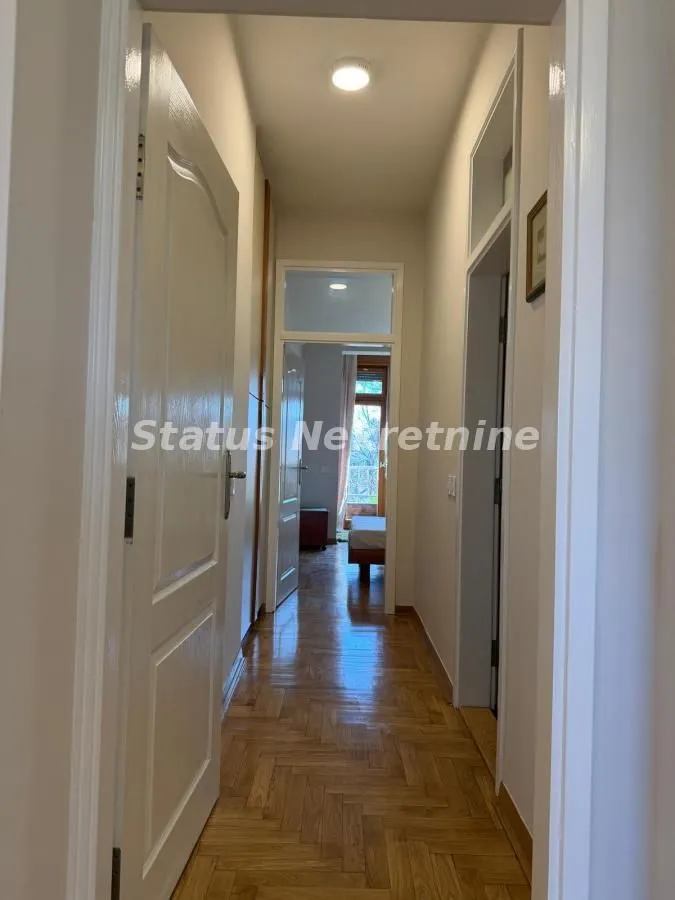 Izdavanje, trosoban stan, 64m², Stari grad, Novi Sad