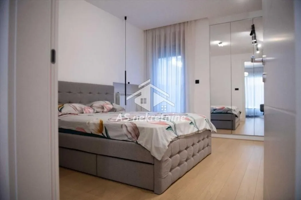 Izdavanje, dvosoban stan, 60m², Čubura, Beograd