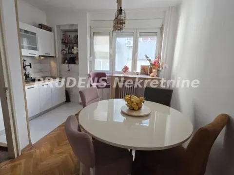 Sale, two bedroom apartment, 66m², Stari Grad, Beograd