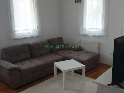 Izdavanje, dvosoban stan, 50m², Nova Detelinara, Novi Sad Sve Podlokacije